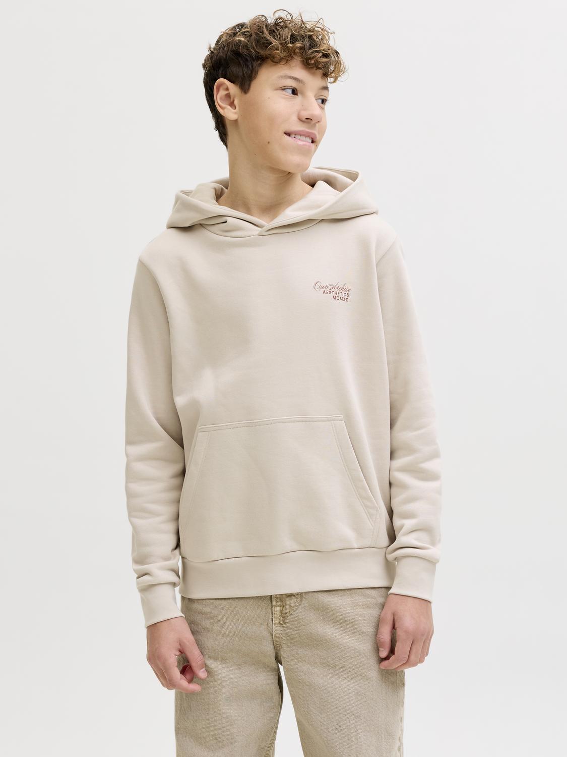 model_shot-front